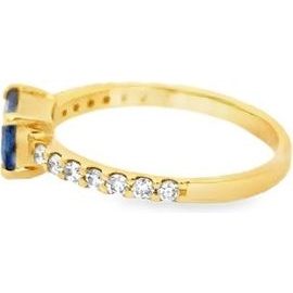 18K Yellow Gold Emerald-Cut Sapphire Ring with Natural Diamond Band