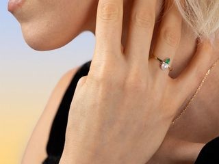18K Yellow Gold Pearl & Emerald Ring 