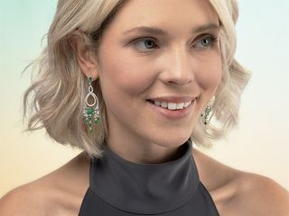 18K White Gold Chandelier Earrings with Natural Round Diamonds, Pear-shaped Diamonds and Emeralds