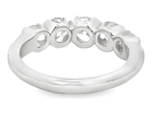 18K White Gold Five-Stone Ring with Natural Round Diamonds