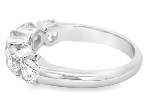 18K White Gold Five-Stone Ring with Natural Round Diamonds