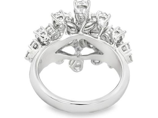 18K White Gold Floral Ring with Natural Pear-Shaped, Marquise, and Round Diamonds