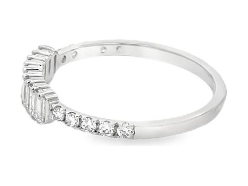 18K White Gold Ring with Natural Baguette and Round Diamonds