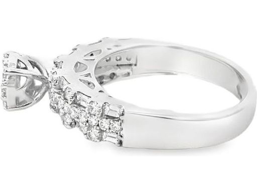 18K White Gold Solitaire-Style Ring with Natural Round and Baguette Side Diamonds