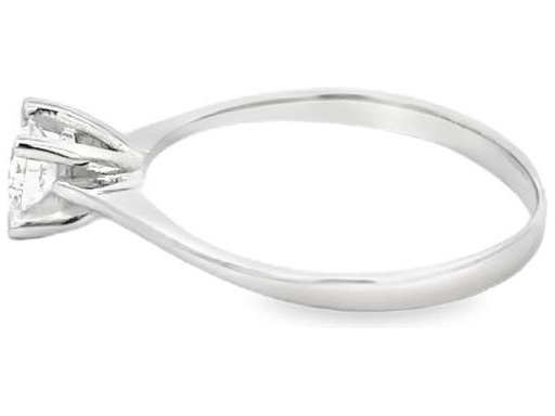 18K White Gold Classic Solitaire Ring with Natural Round Diamond