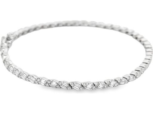 18K White Gold Tennis Bracelet with Alternating Natural Baguette and Round Diamonds