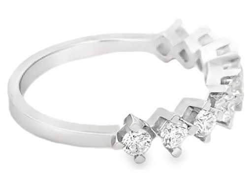 18K White Gold Nine-Stone Ring with Natural Round Diamonds