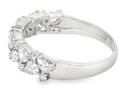 18K White Gold Cluster Ring with Natural Pear-Shaped and Round Diamonds
