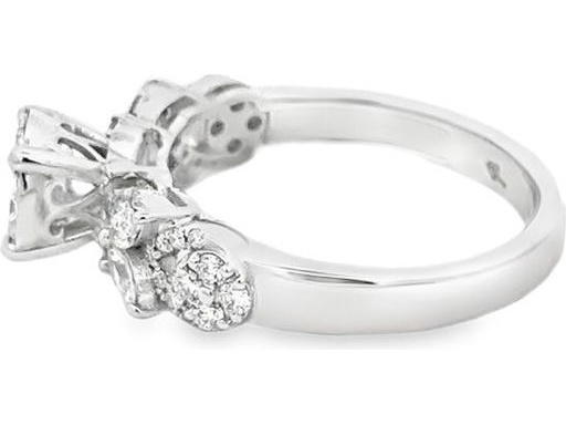 18K White Gold Artistic Ring with Natural Marquise and Round Diamonds – Cluster Design