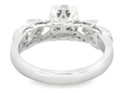 18K White Gold Artistic Ring with Natural Marquise and Round Diamonds – Cluster Design
