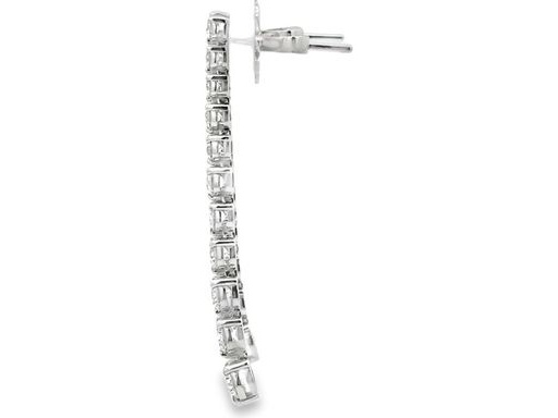 18K White Gold Drop Earrings with Natural Round Diamonds in Classic Prong Setting