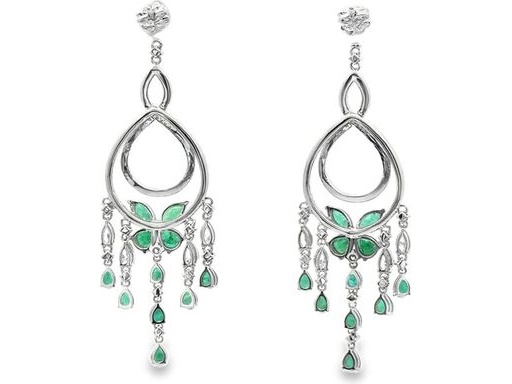 18K White Gold Chandelier Earrings with Natural Round Diamonds, Pear-shaped Diamonds and Emeralds