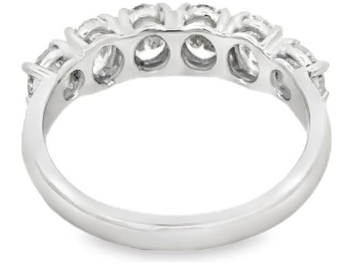 18K White Gold Ring with Four Oval-Cut and Two Round Natural Diamonds