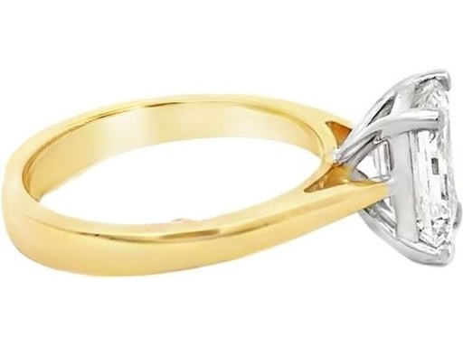 2 Carat Emerald Cut Natural Diamond Ring in 18K Yellow Gold