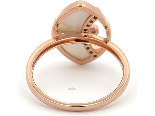 18K Rose Gold Ring with Mother of Pearl and Natural Diamonds – Eye-Shaped Design
