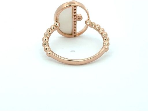 18K Rose Gold Ring with Mother of Pearl and Natural Diamonds – Oval Design
