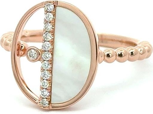 18K Rose Gold Ring with Mother of Pearl and Natural Diamonds – Oval Design