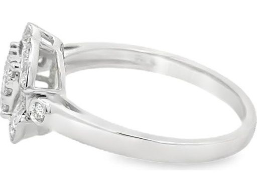 18K White Gold Cluster Ring with Natural Diamonds