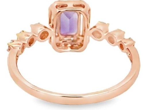 18K Rose Gold Emerald-Cut Amethyst Ring with Natural Diamonds