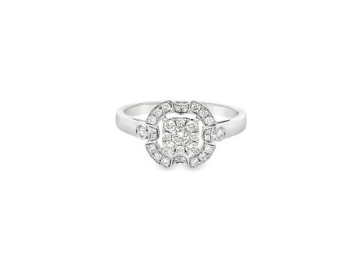 18K White Gold Cluster Ring with Natural Diamonds
